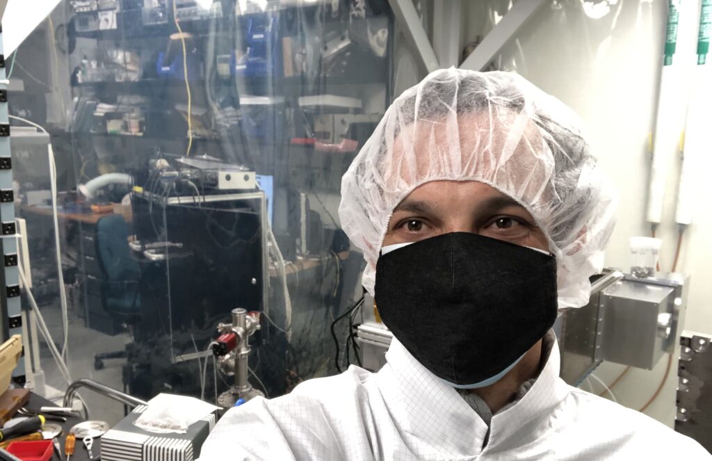 GIUSEPPE CATALDO Nel laboratorio lavorando sul telescopio PRIME al NASA Goddard Space Flight Center.