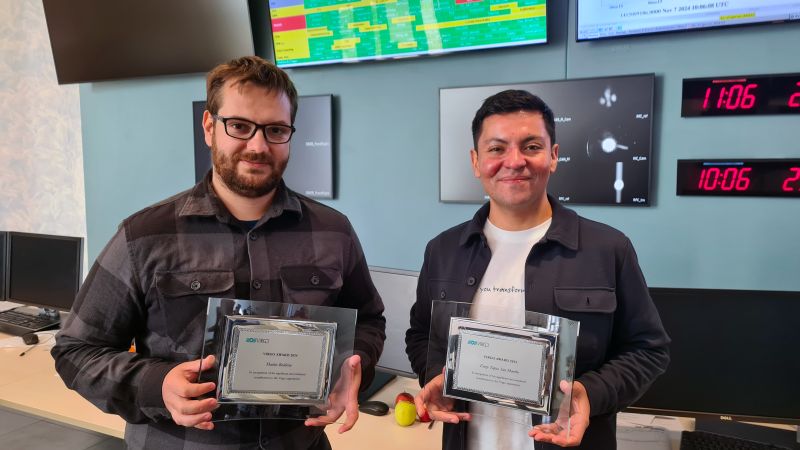 PREMIO VIRGO 2024 VINCONO ricercatori Mattia Boldrini, della sezione INFN di Roma, e Enzo Tapia San Martín, di Nikhef