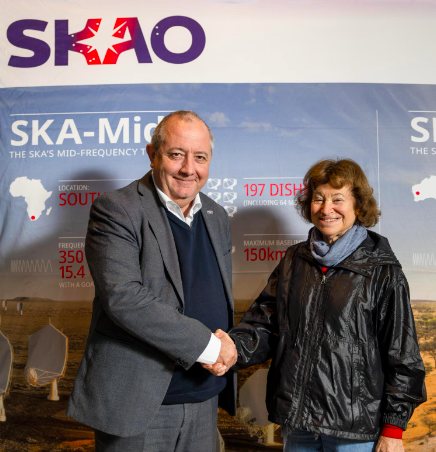 Filippo Zerbi and Dr Catherine Cesarsky shaking hands at the SKAO council meeting on 5 November 2024. Credit: SKAO/Bruce Boyd